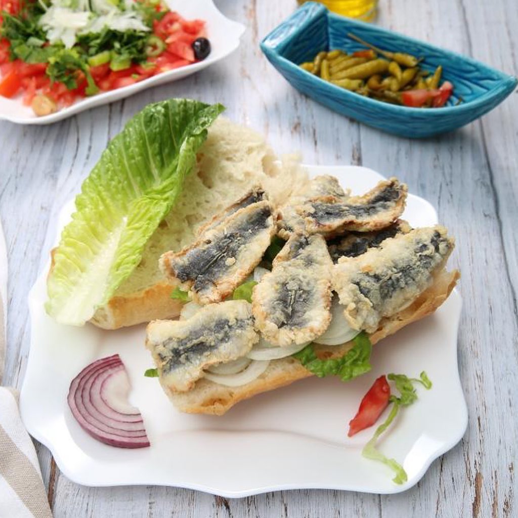 sardalya-balik-ekmek sardalya balik ekmek